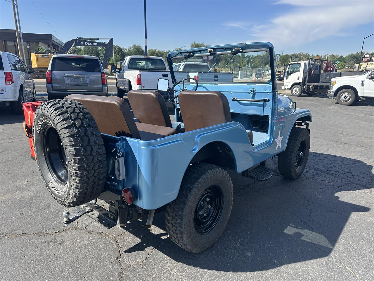 Jeep-Willys-1955-Blue-Tan-10