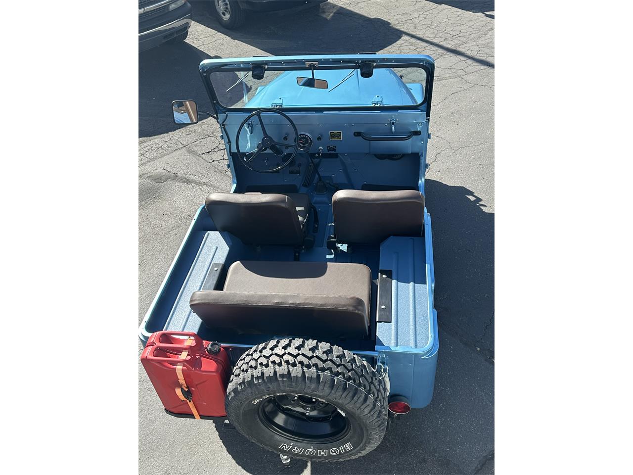 Jeep-Willys-1955-Blue-Tan-11