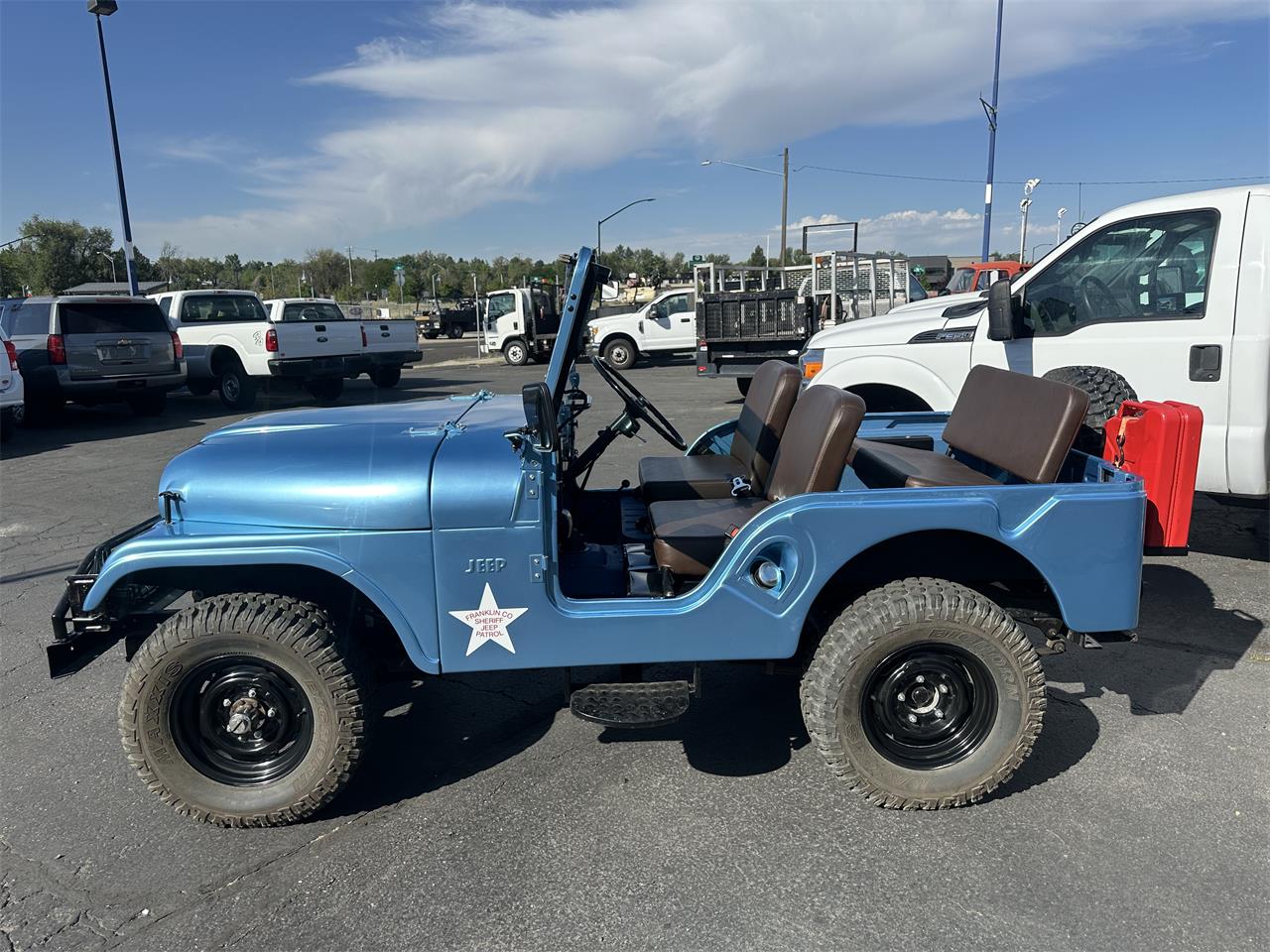 Jeep-Willys-1955-Blue-Tan-14