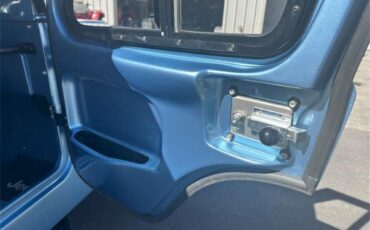 Jeep-Willys-1955-Blue-Tan-42