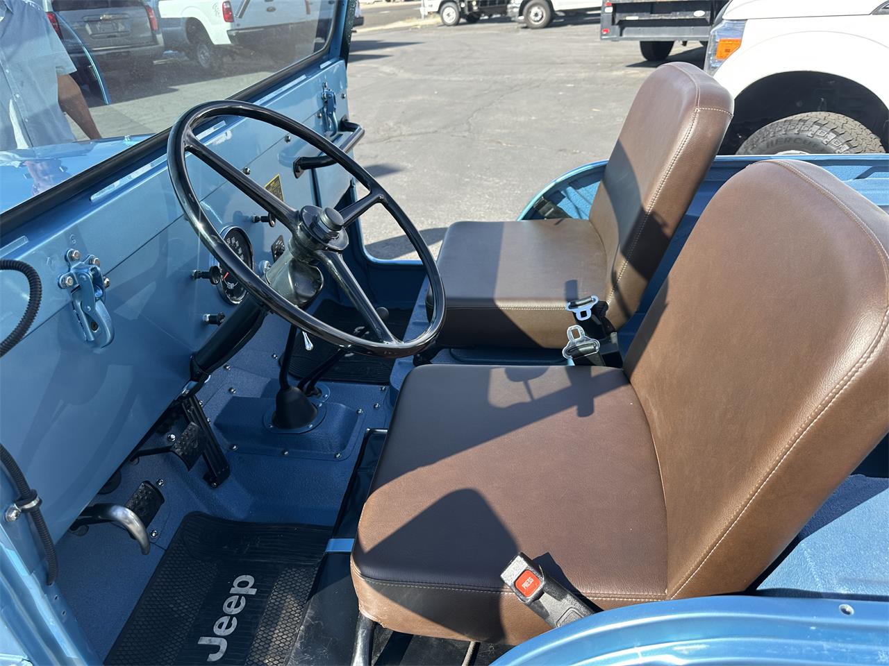 Jeep-Willys-1955-Blue-Tan-52