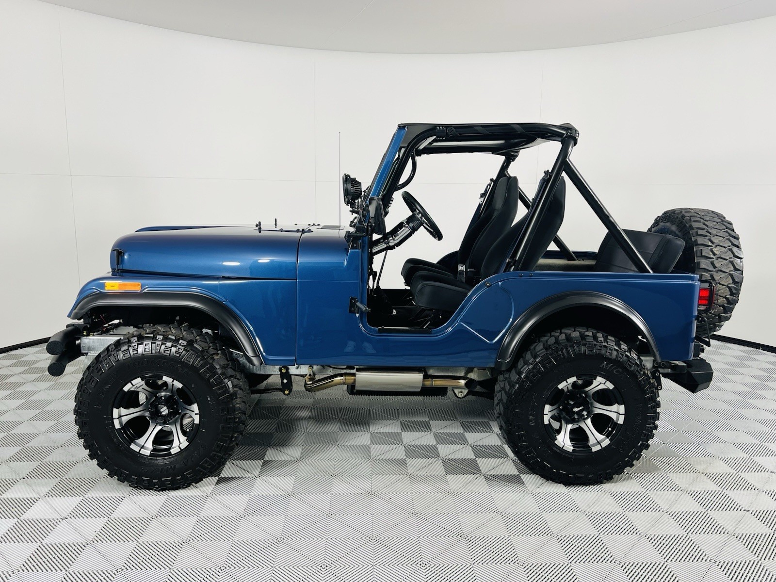 Jeep-Wrangler-1981-10