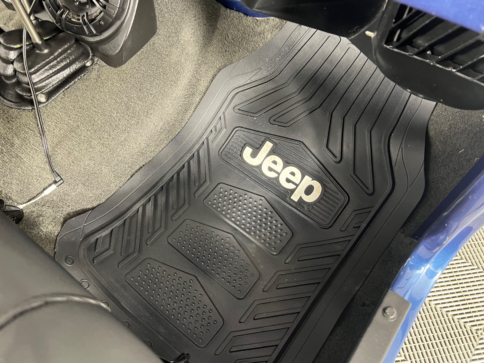 Jeep-Wrangler-1981-31