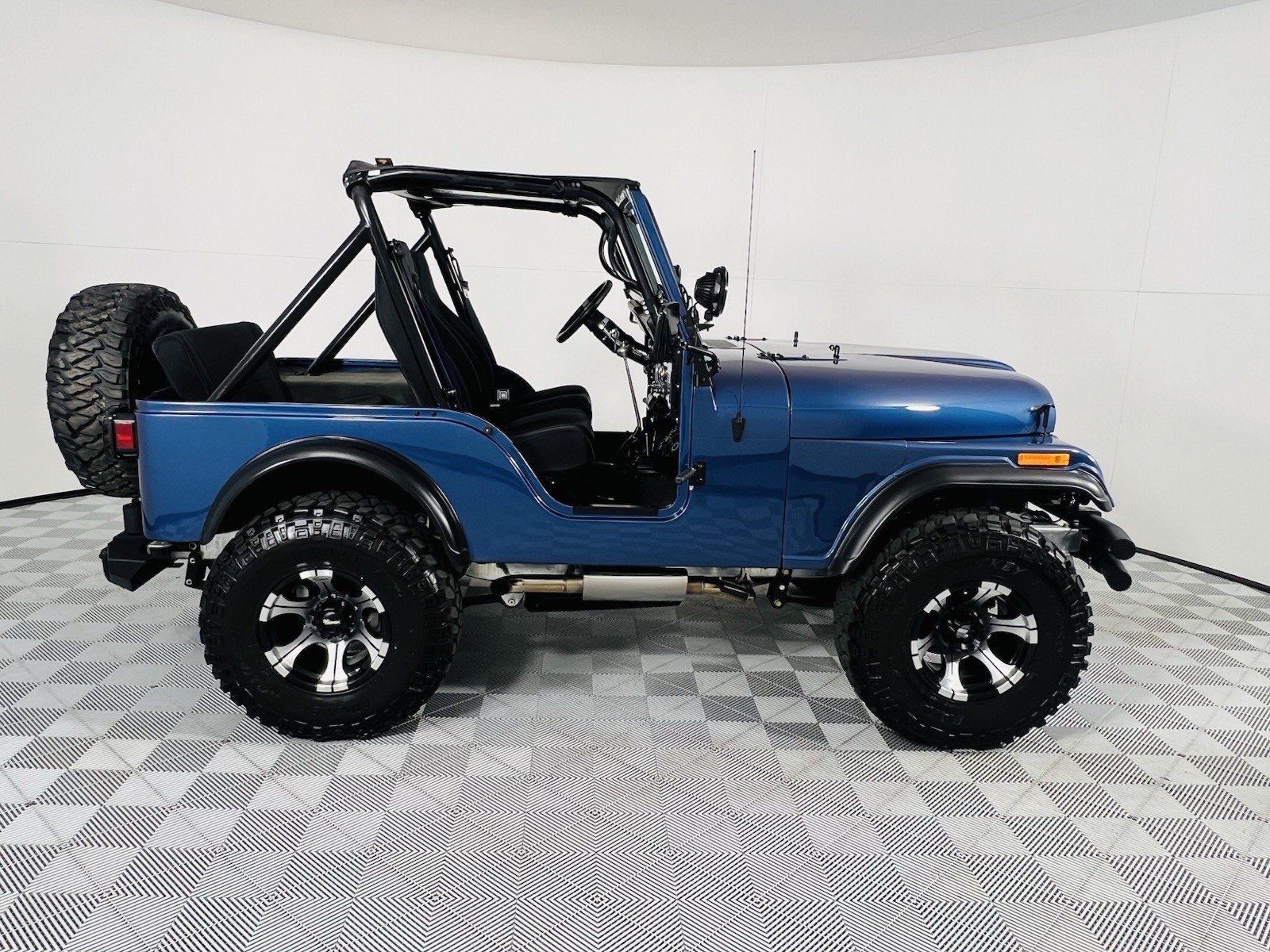 Jeep-Wrangler-1981-4