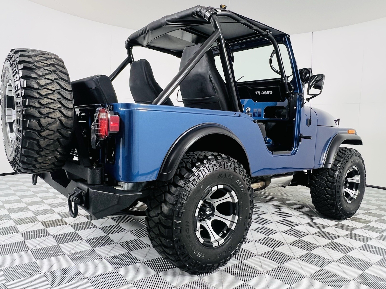 Jeep-Wrangler-1981-7