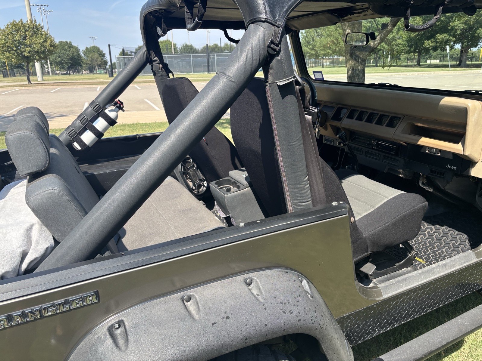 Jeep-Wrangler-1989-16