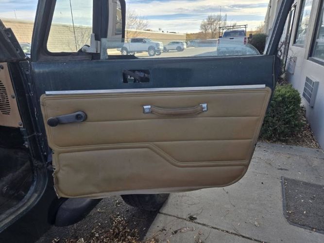 Jeep-Wrangler-1994-Green-Beige-13