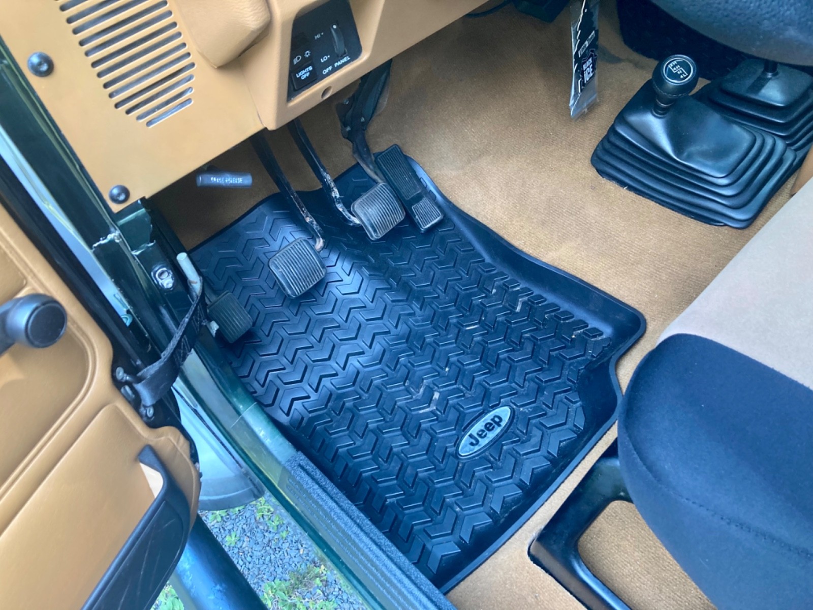 Jeep-Wrangler-1995-SUV-15
