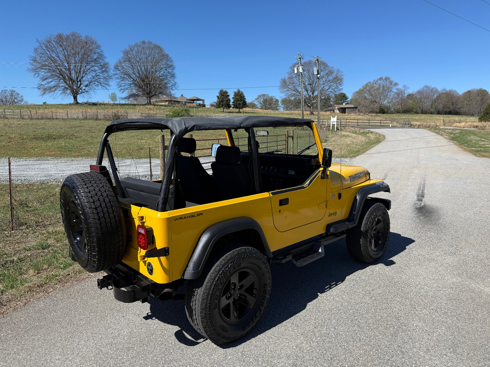Jeep-Wrangler-1995-SUV-4