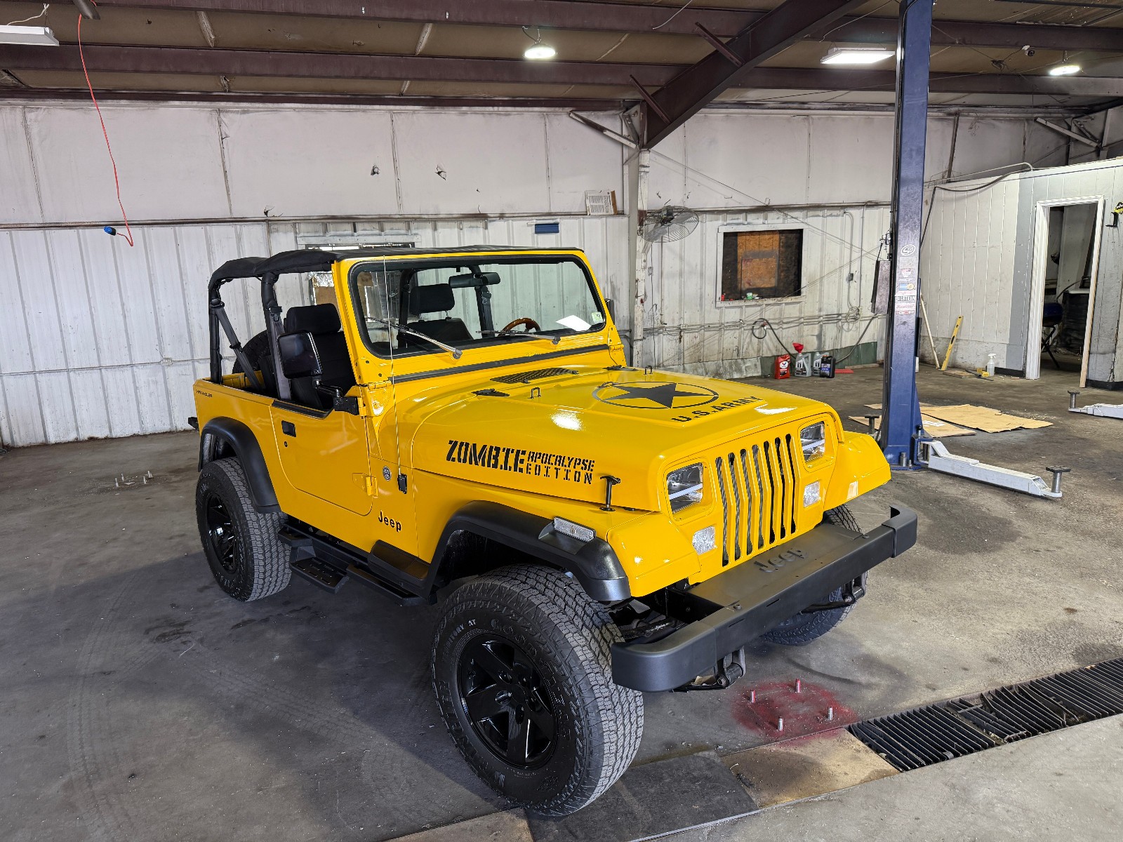 Jeep-Wrangler-1995-SUV-6