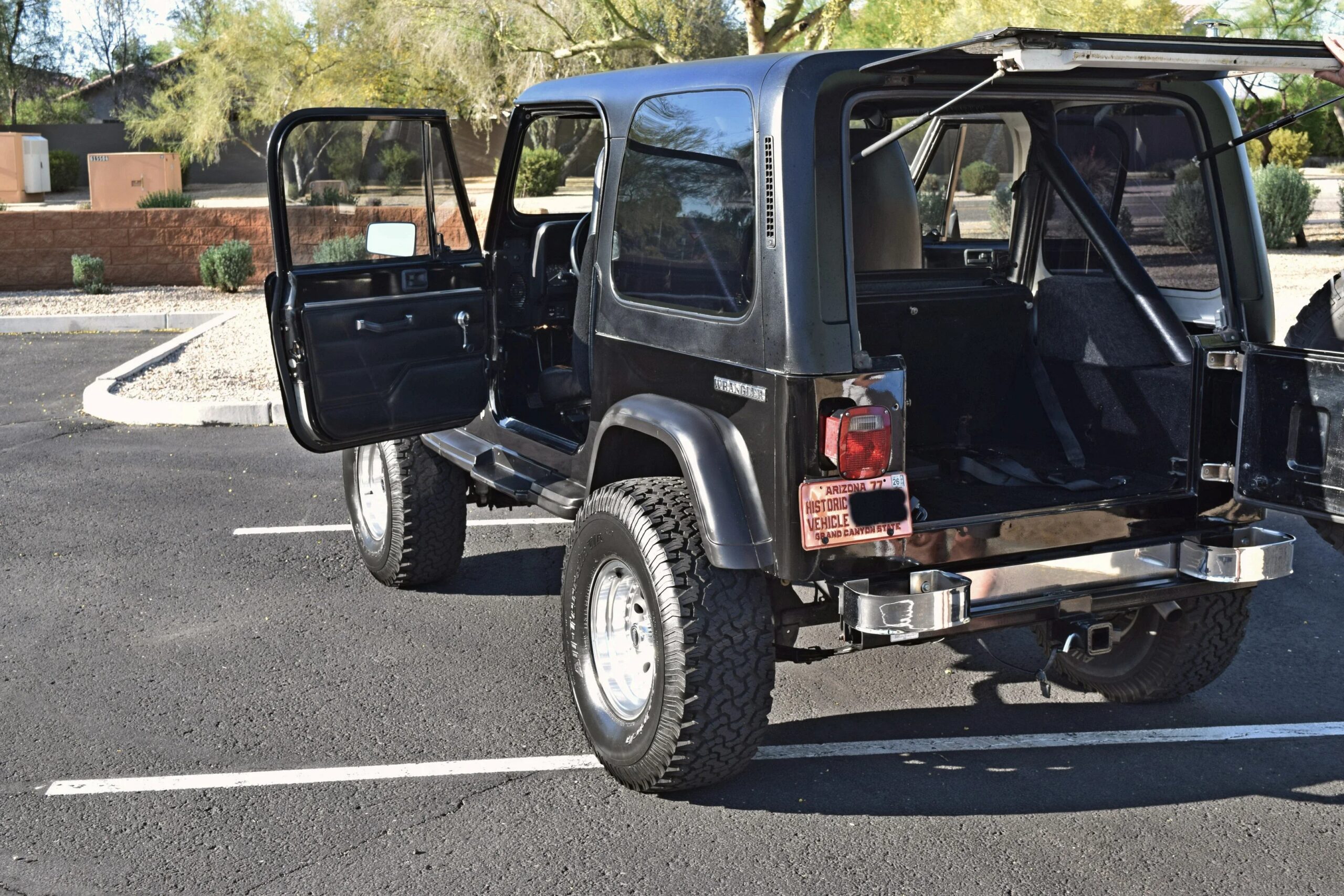 Jeep-Wrangler-4wd-1987-Black-Black-1