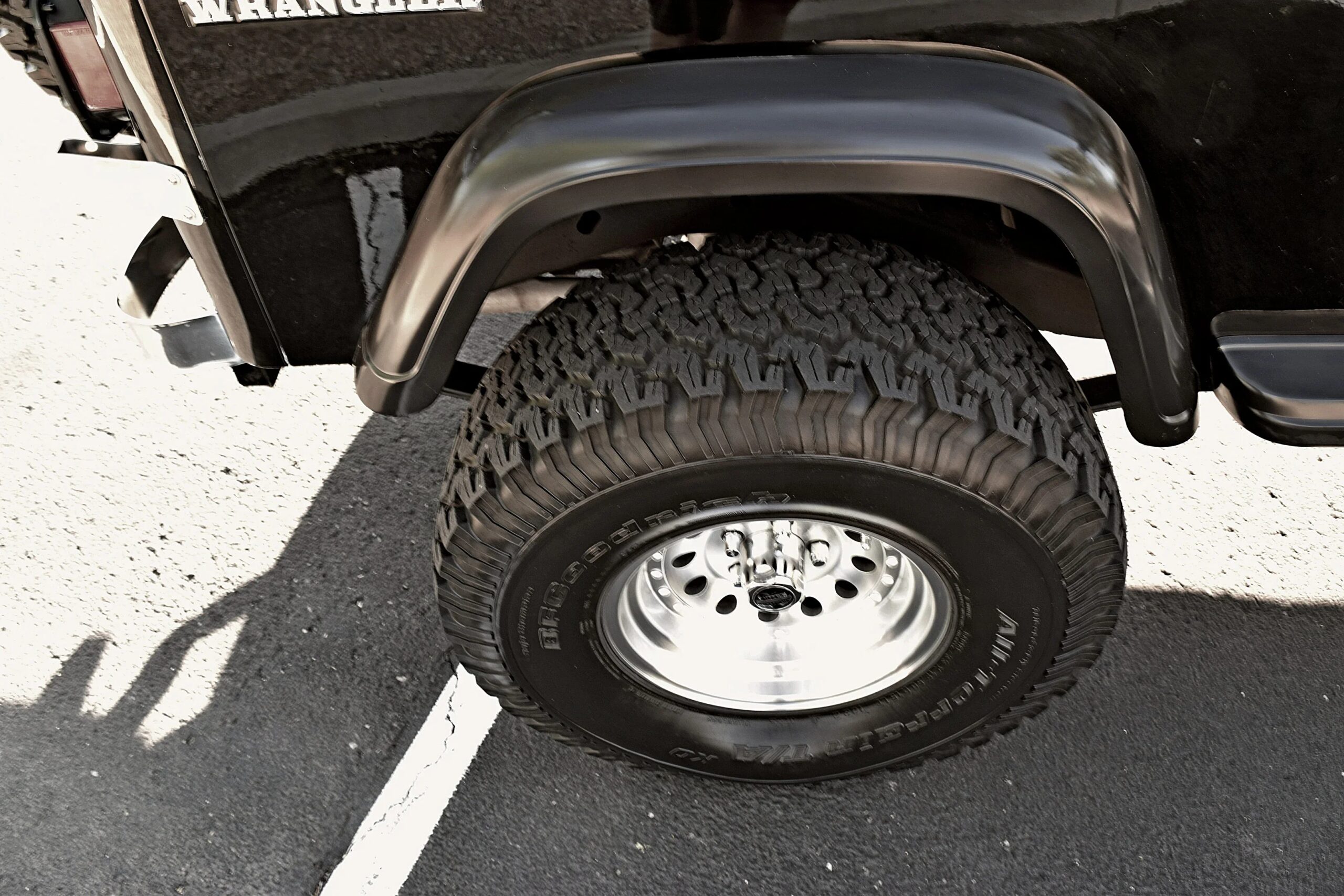 Jeep-Wrangler-4wd-1987-Black-Black-13