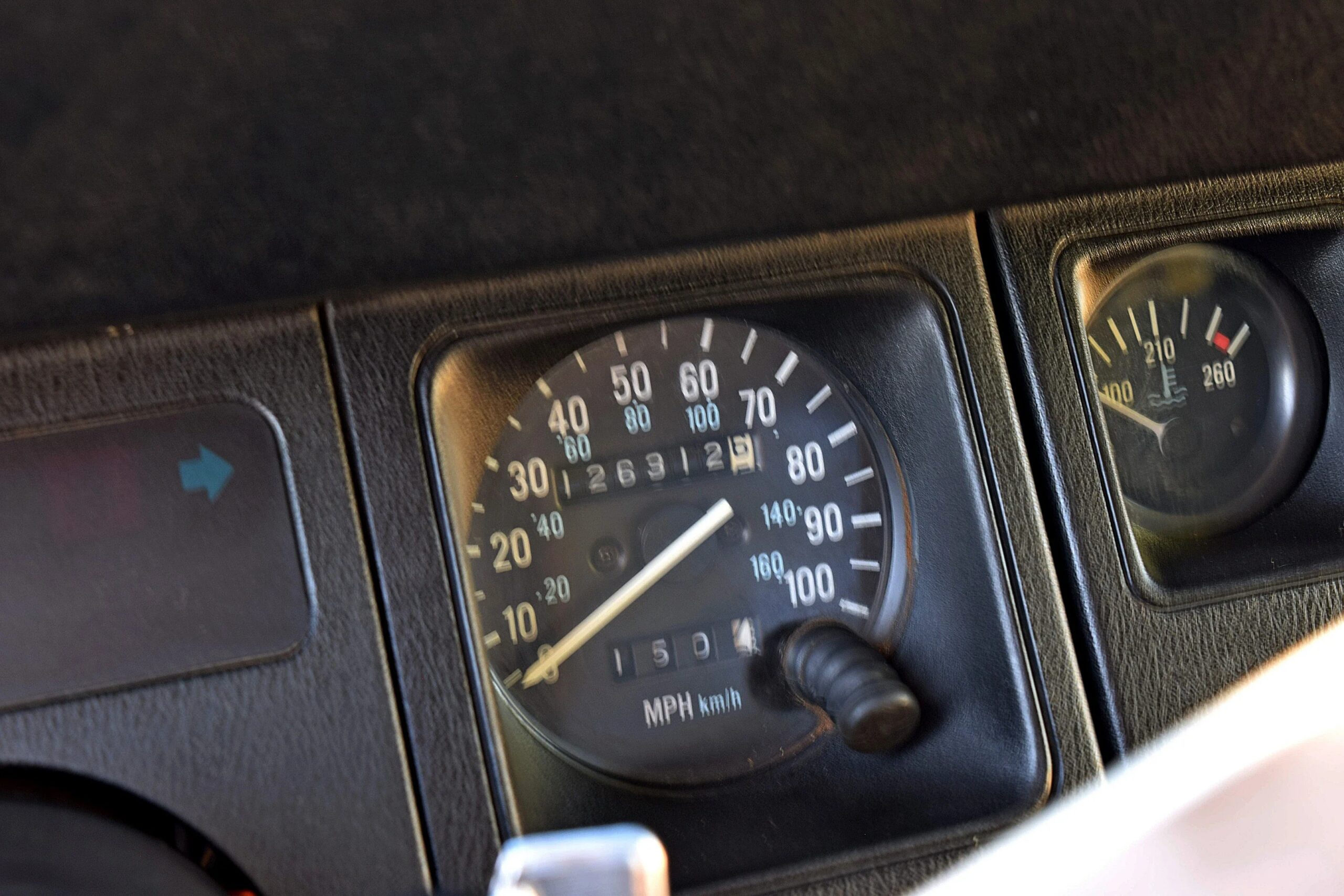 Jeep-Wrangler-4wd-1987-Black-Black-16