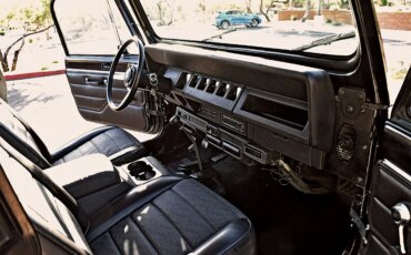 Jeep-Wrangler-4wd-1987-Black-Black-2