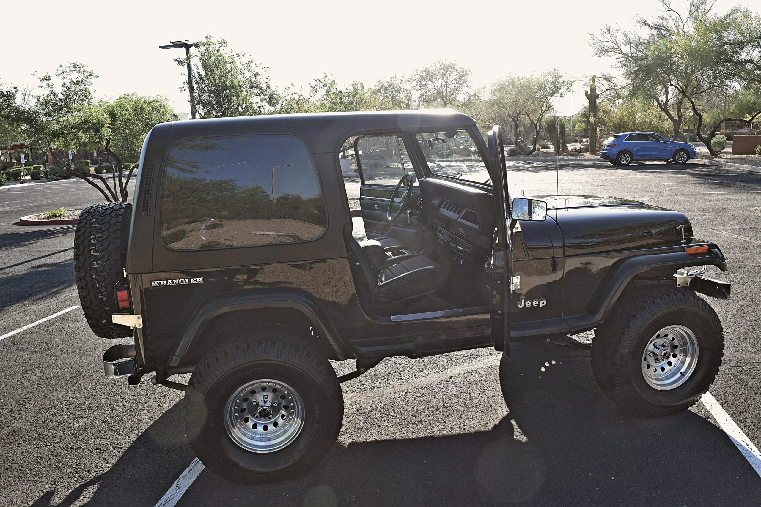 Jeep-Wrangler-4wd-1987-Black-Black-20