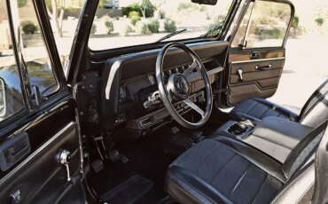 Jeep-Wrangler-4wd-1987-Black-Black-33