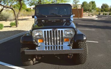 Jeep-Wrangler-4wd-1987-Black-Black-8