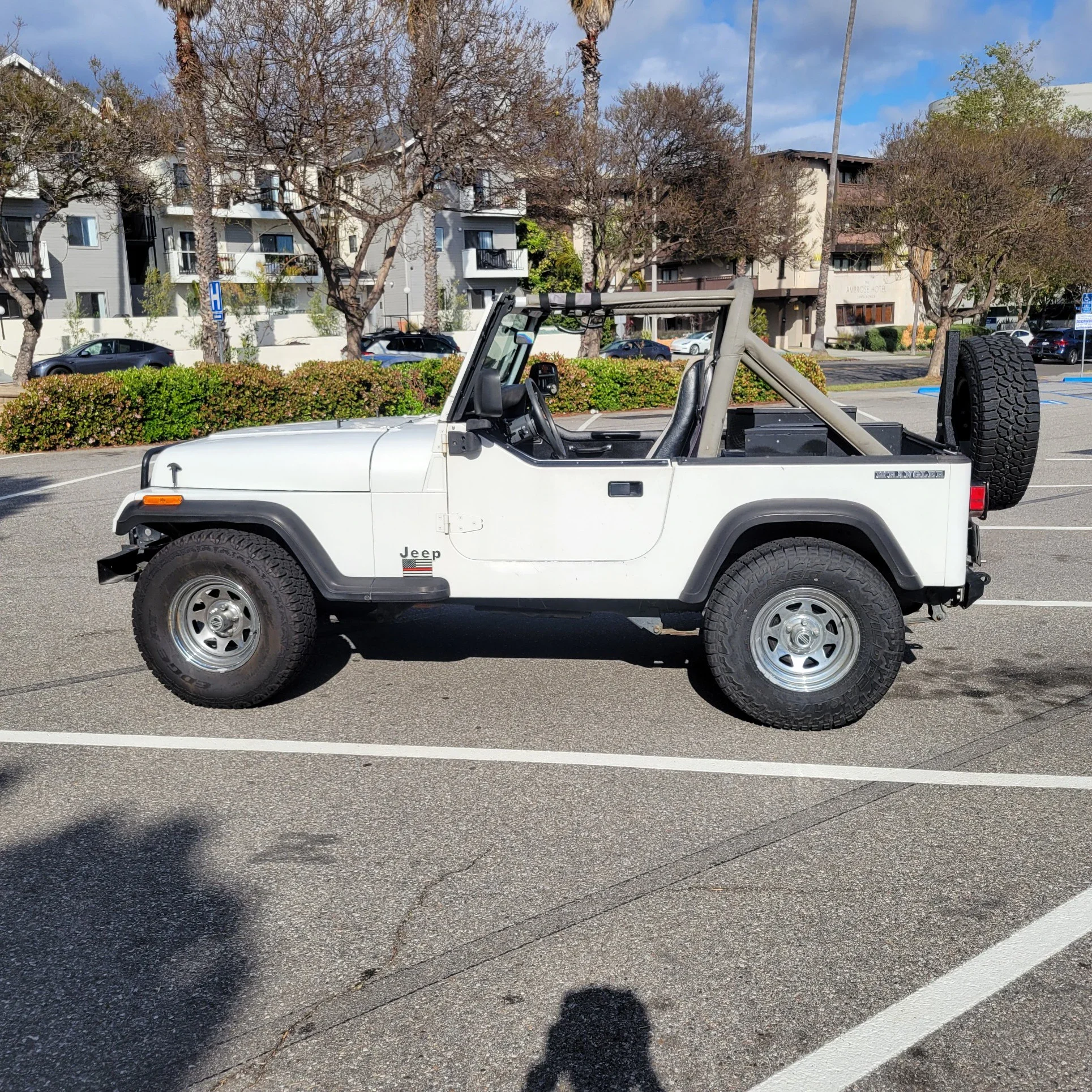 Jeep-Wrangler-4wd-1989-White-Gray-10