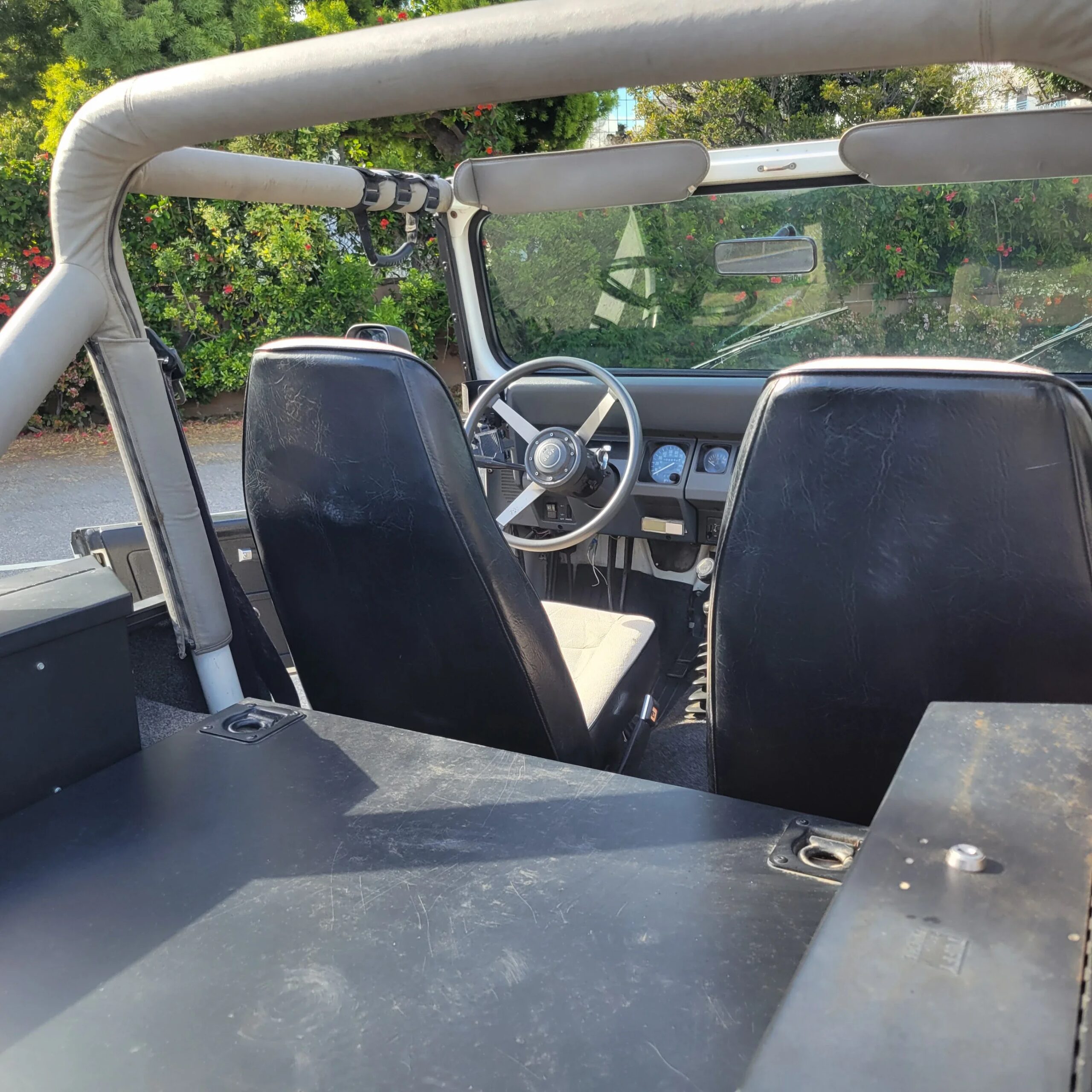 Jeep-Wrangler-4wd-1989-White-Gray-18