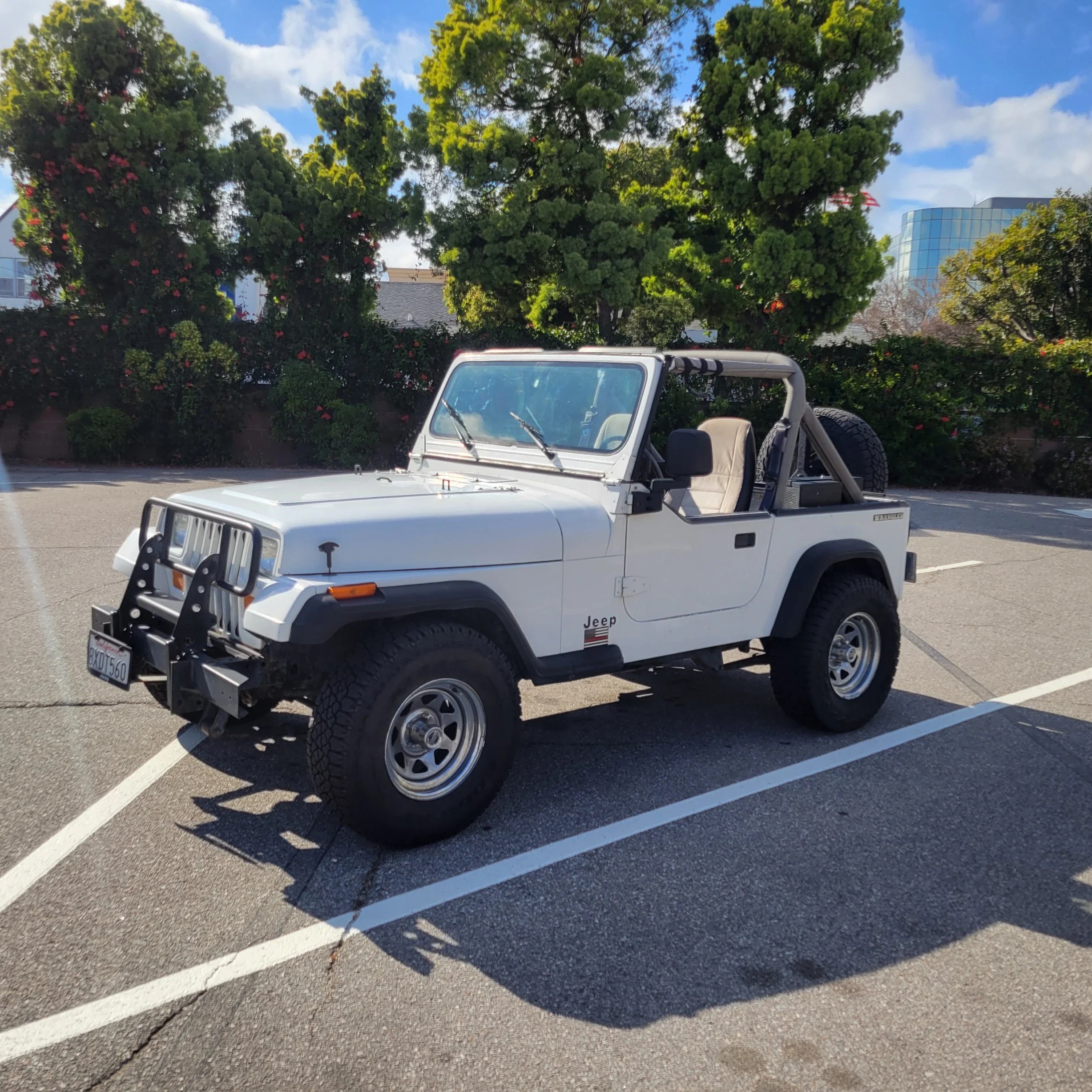 Jeep-Wrangler-4wd-1989-White-Gray-2