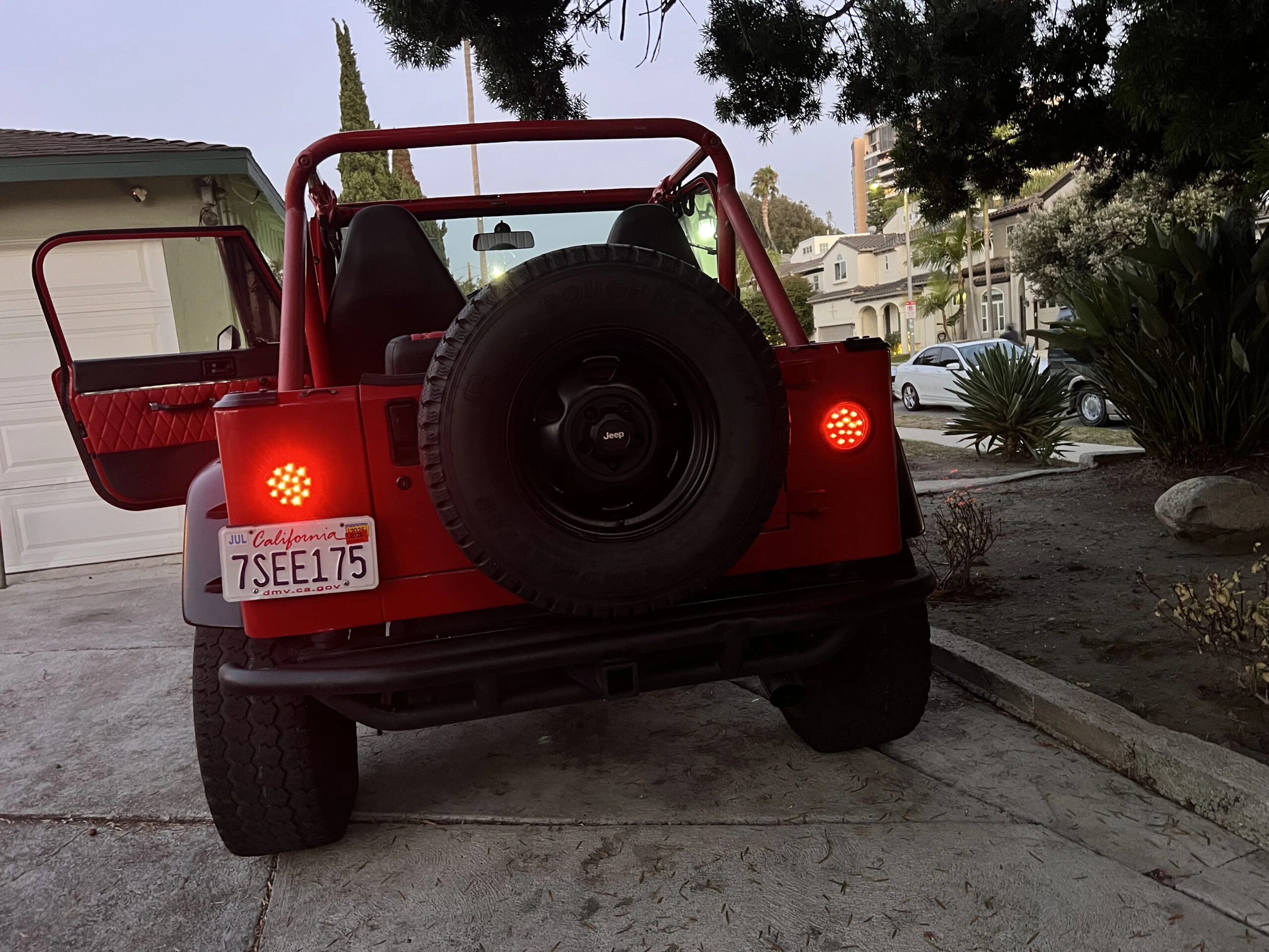 Jeep-Wrangler-4wd-1990-Red-Red-11