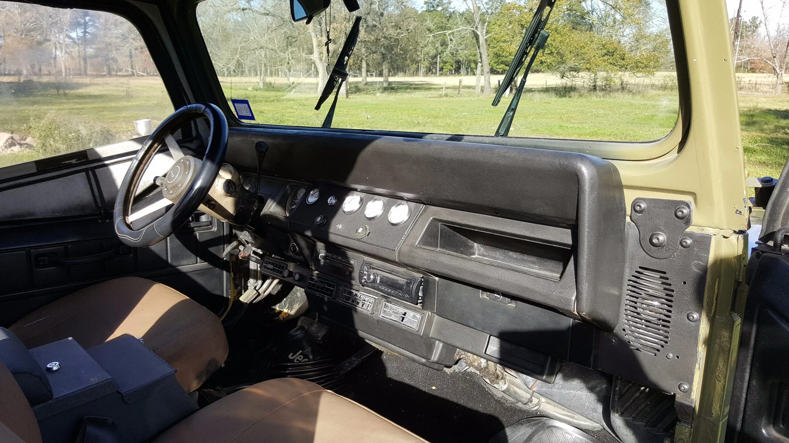 Jeep-Wrangler-4wd-1991-Black-Green-4