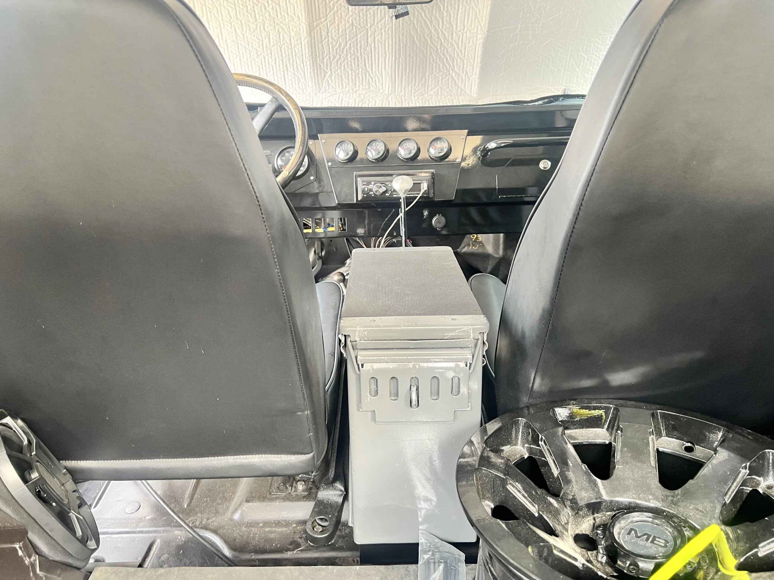 Jeep-Wrangler-4wd-laredo-1987-Gray-Black-10
