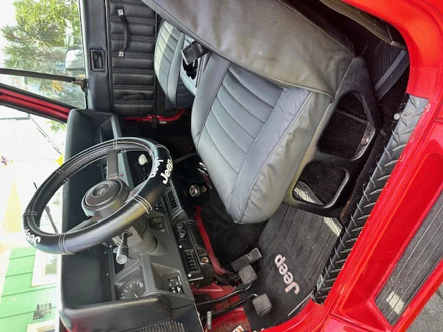 Jeep-Wrangler-4wd-renegade-1993-Red-Black-8