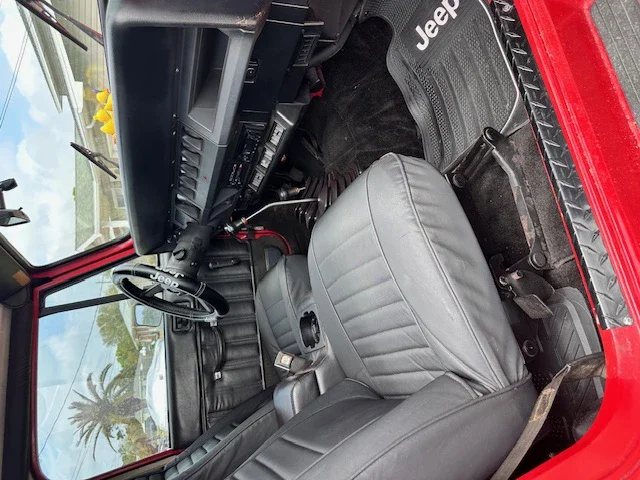 Jeep-Wrangler-4wd-renegade-1993-Red-Black-9