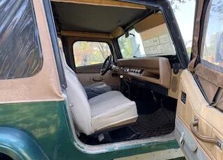 Jeep-Wrangler-4wd-sahara-1988-Green-Tan-10