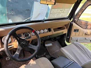 Jeep-Wrangler-4wd-sahara-1988-Green-Tan-16