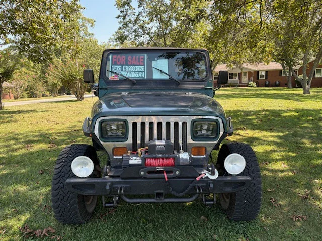 Jeep-Wrangler-4wd-sahara-1988-Green-Tan-2