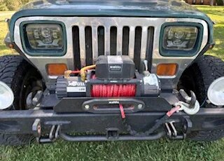 Jeep-Wrangler-4wd-sahara-1988-Green-Tan-5