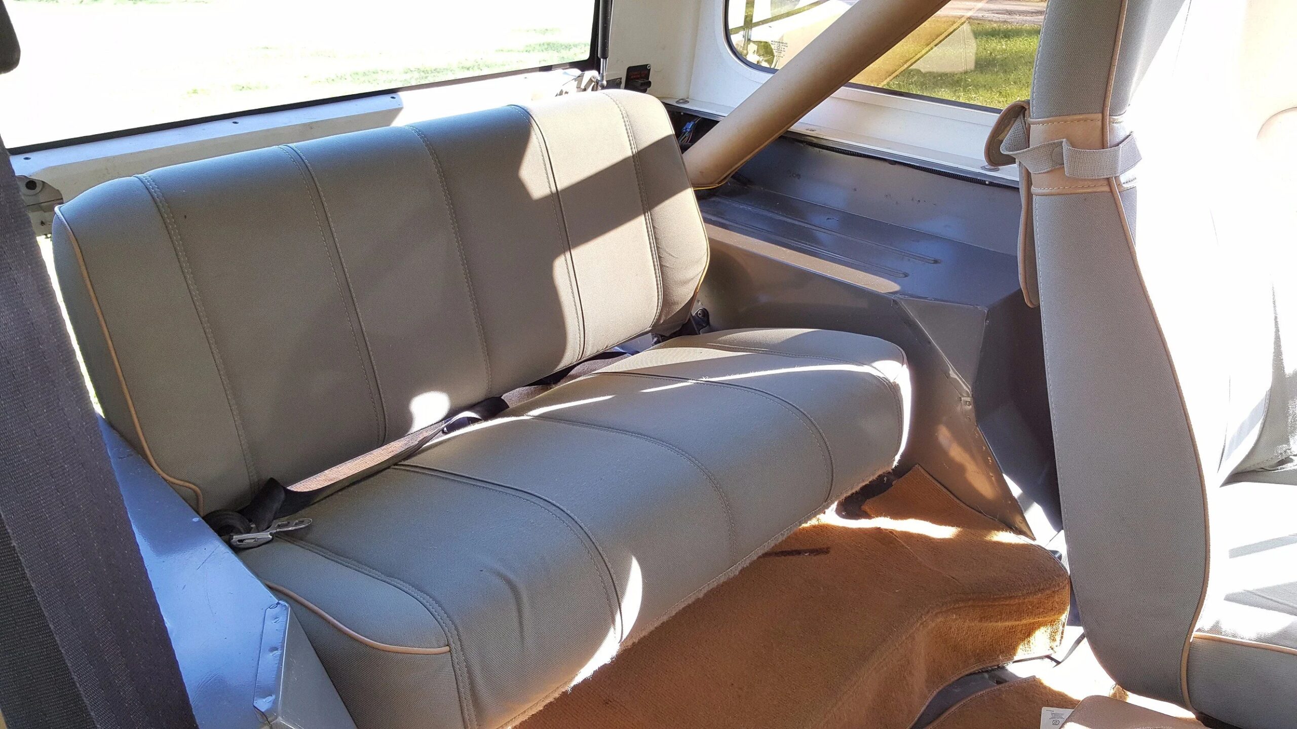 Jeep-Wrangler-4wd-sahara-1988-Tan-Brown-8