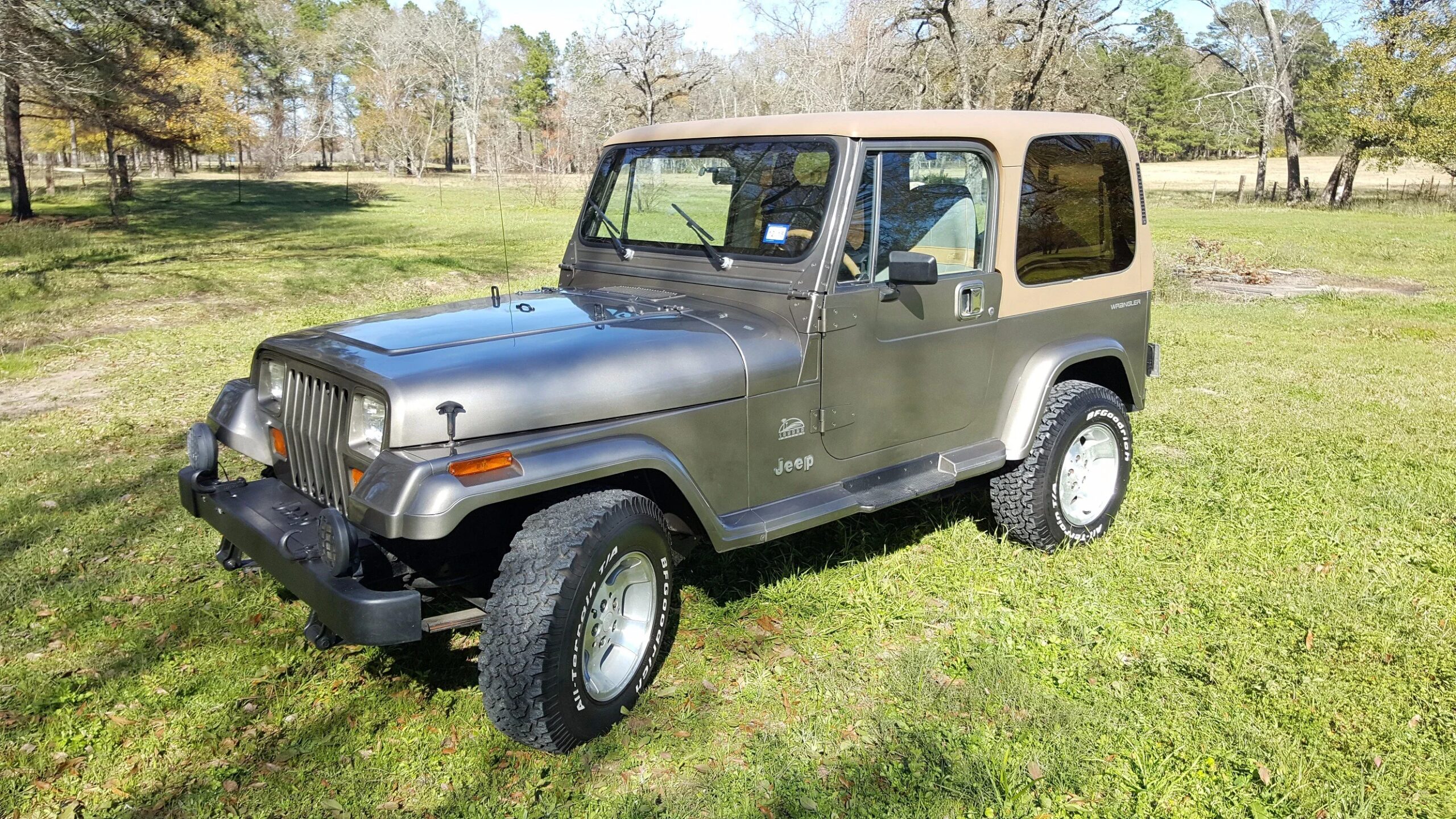 Jeep-Wrangler-4wd-sahara-1988-Tan-Brown