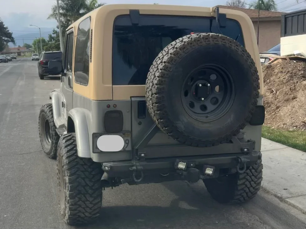 Jeep-Wrangler-4wd-sahara-1990-Gray-Tan-1