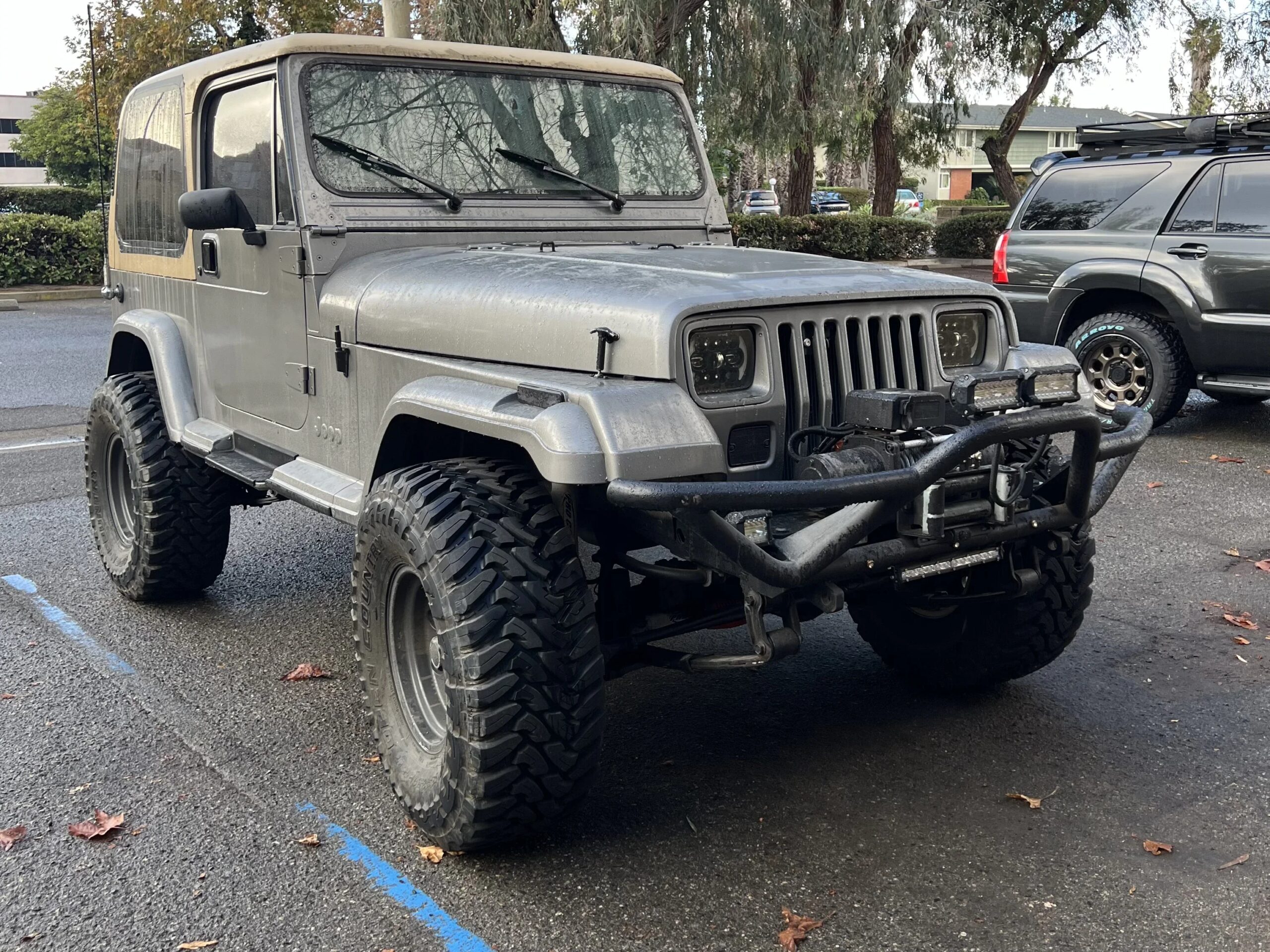 Jeep-Wrangler-4wd-sahara-1990-Gray-Tan-16