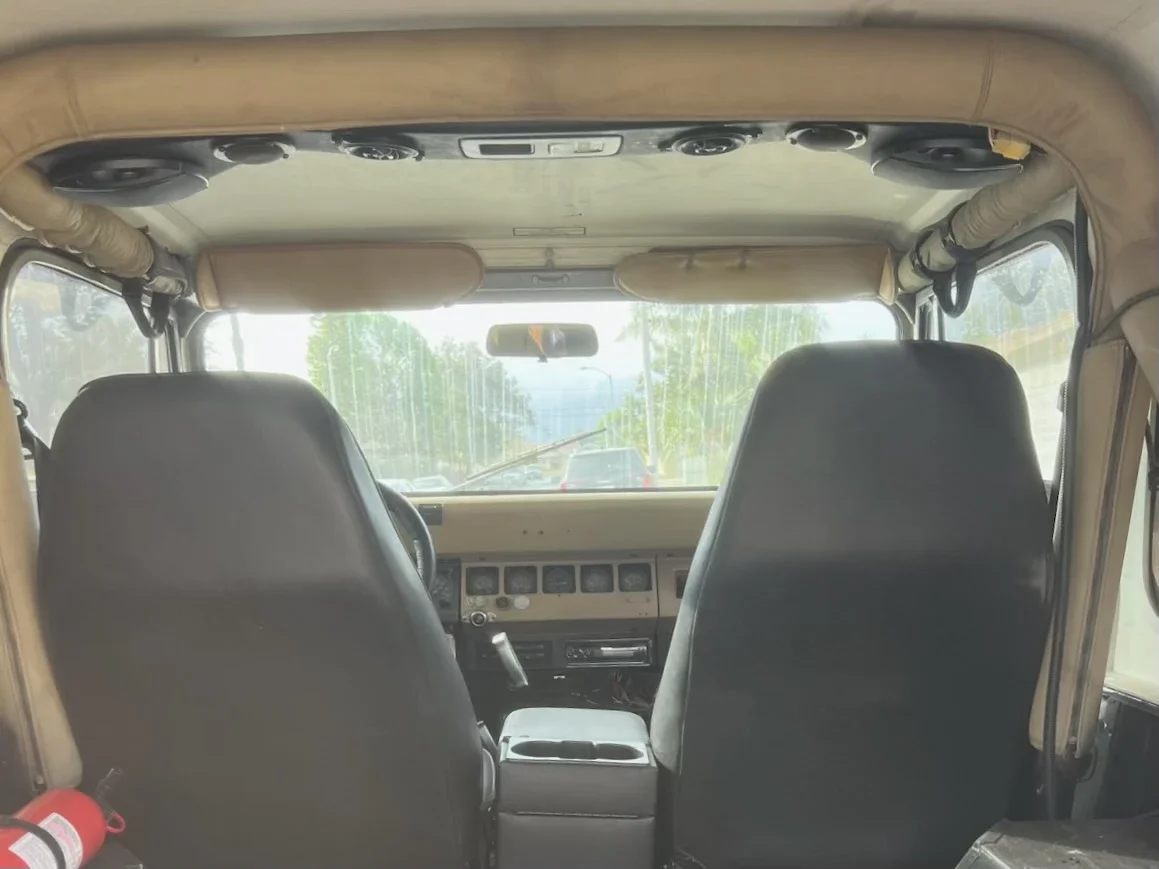 Jeep-Wrangler-4wd-sahara-1990-Gray-Tan-6