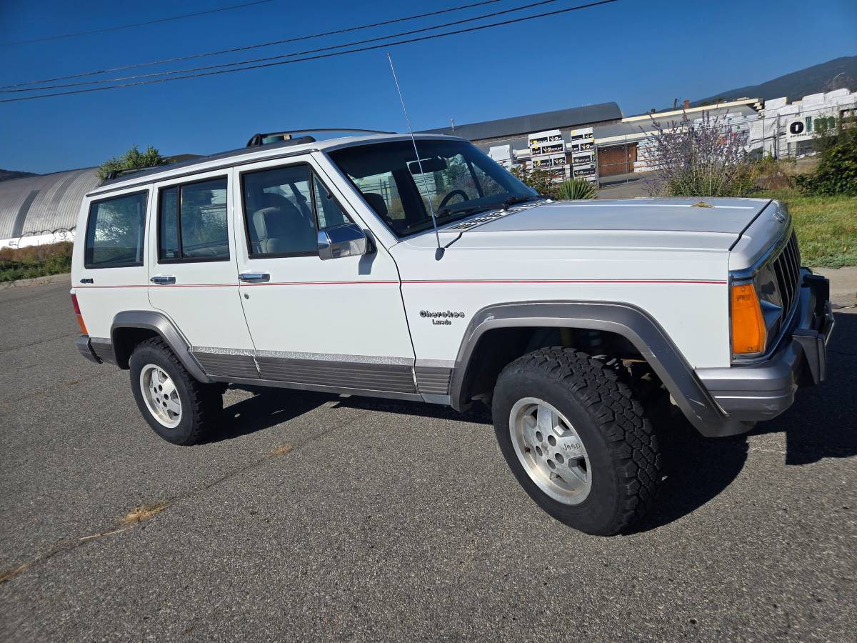 Jeep-cherokee-1991-white-2