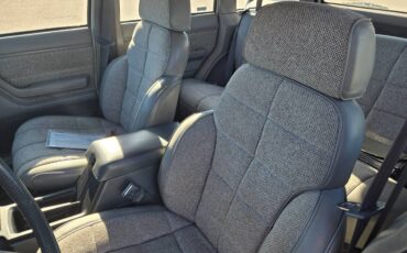 Jeep-cherokee-1991-white