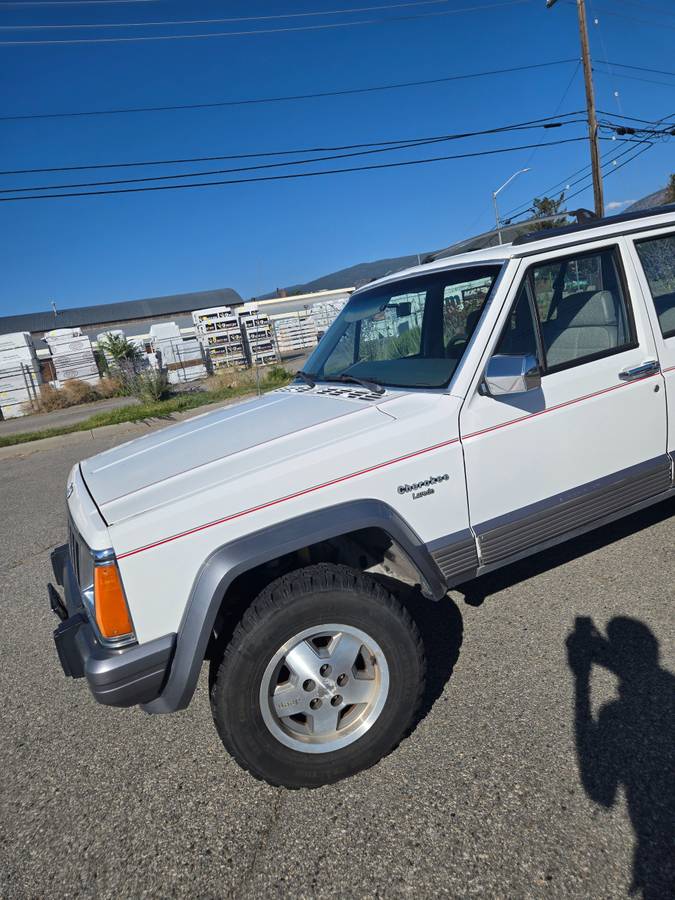 Jeep-cherokee-1991-white-5