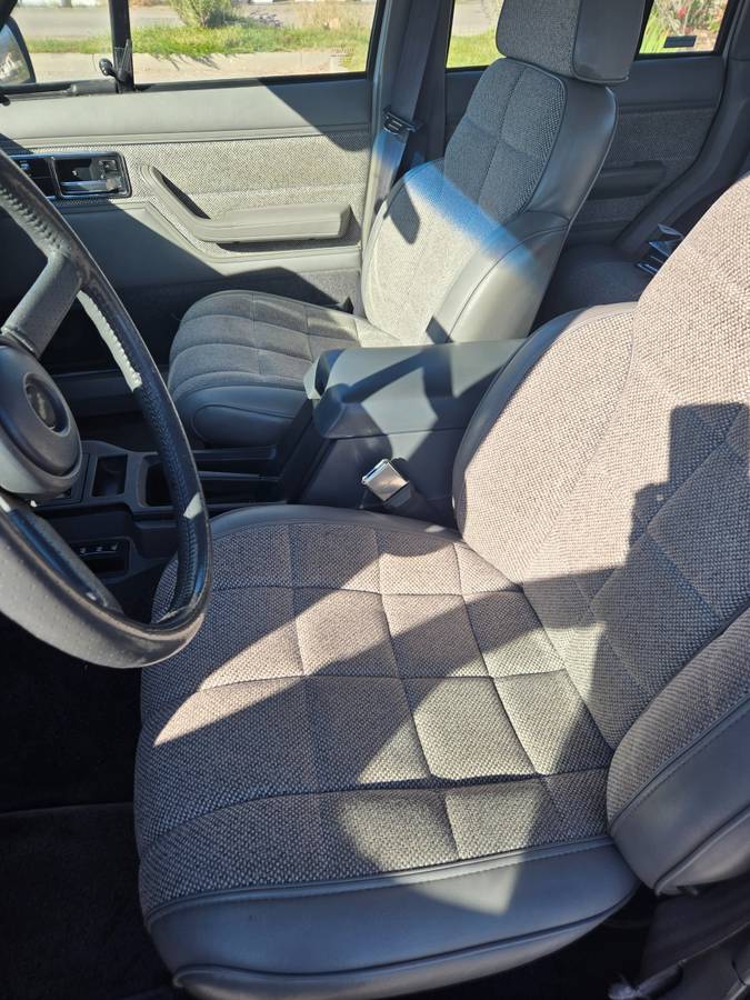 Jeep-cherokee-1991-white-6