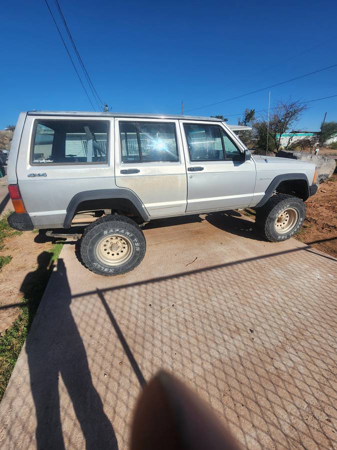 Jeep-cherokee-1992-silver-2