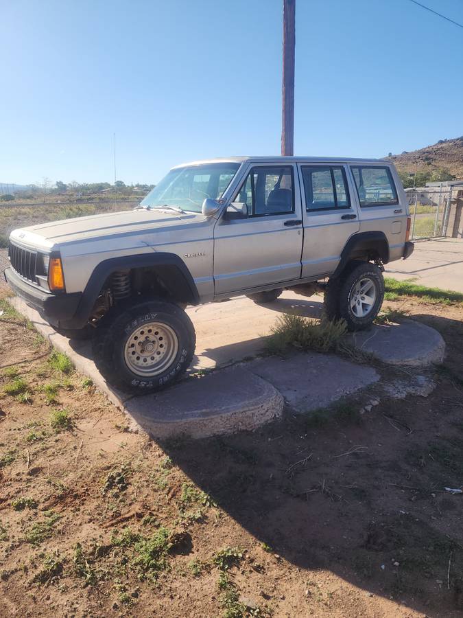 Jeep-cherokee-1992-silver