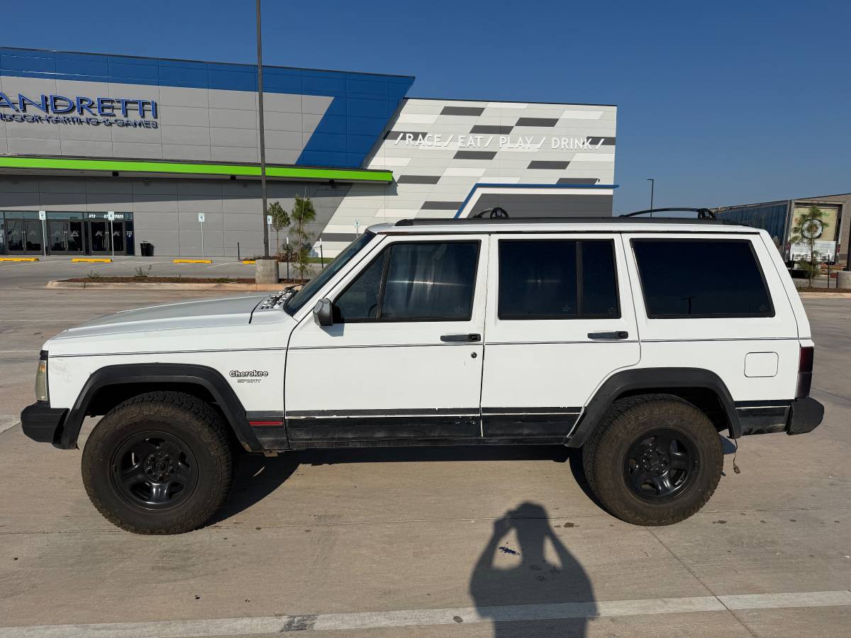 Jeep-cherokee-1993-white-1