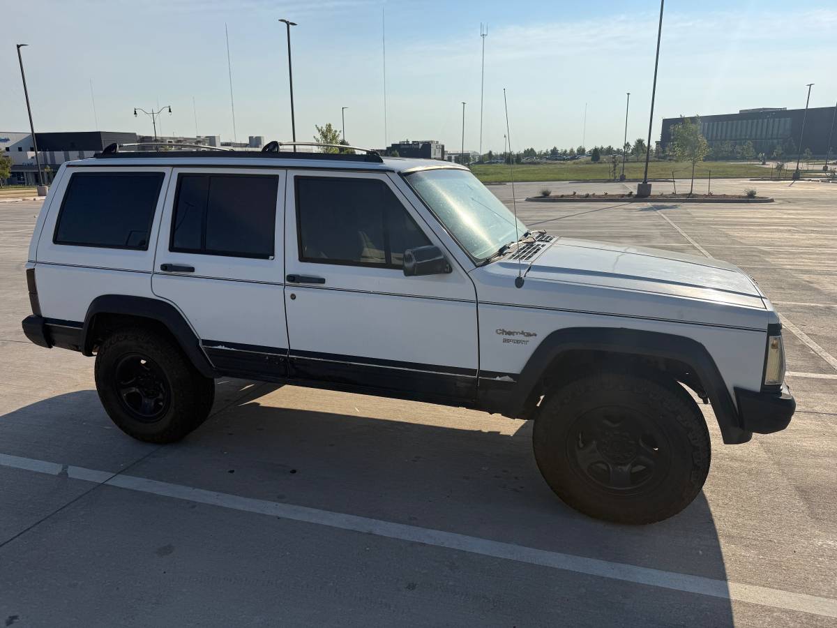 Jeep-cherokee-1993-white-11
