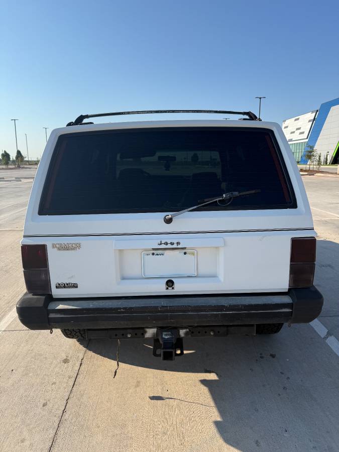 Jeep-cherokee-1993-white-3