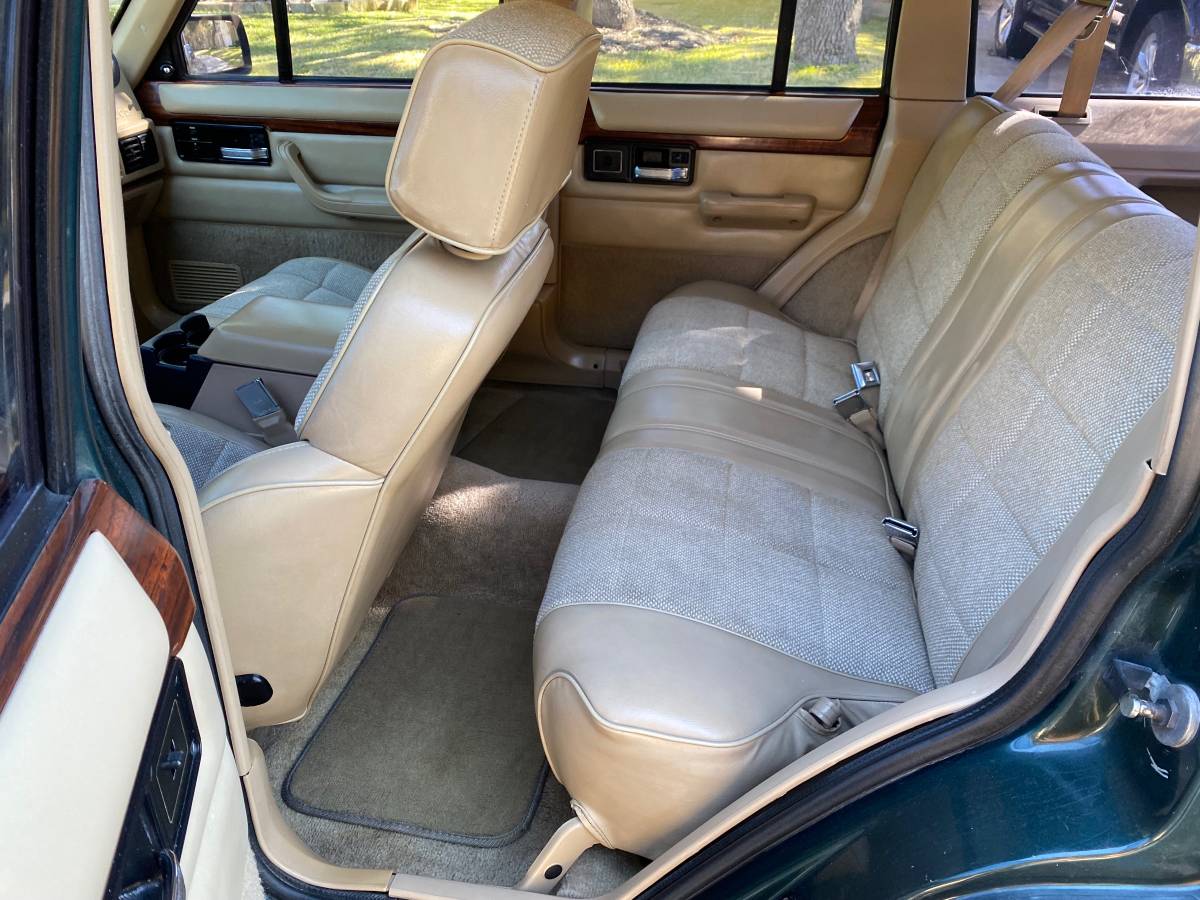 Jeep-cherokee-country-4x4-xj-1993-green-10