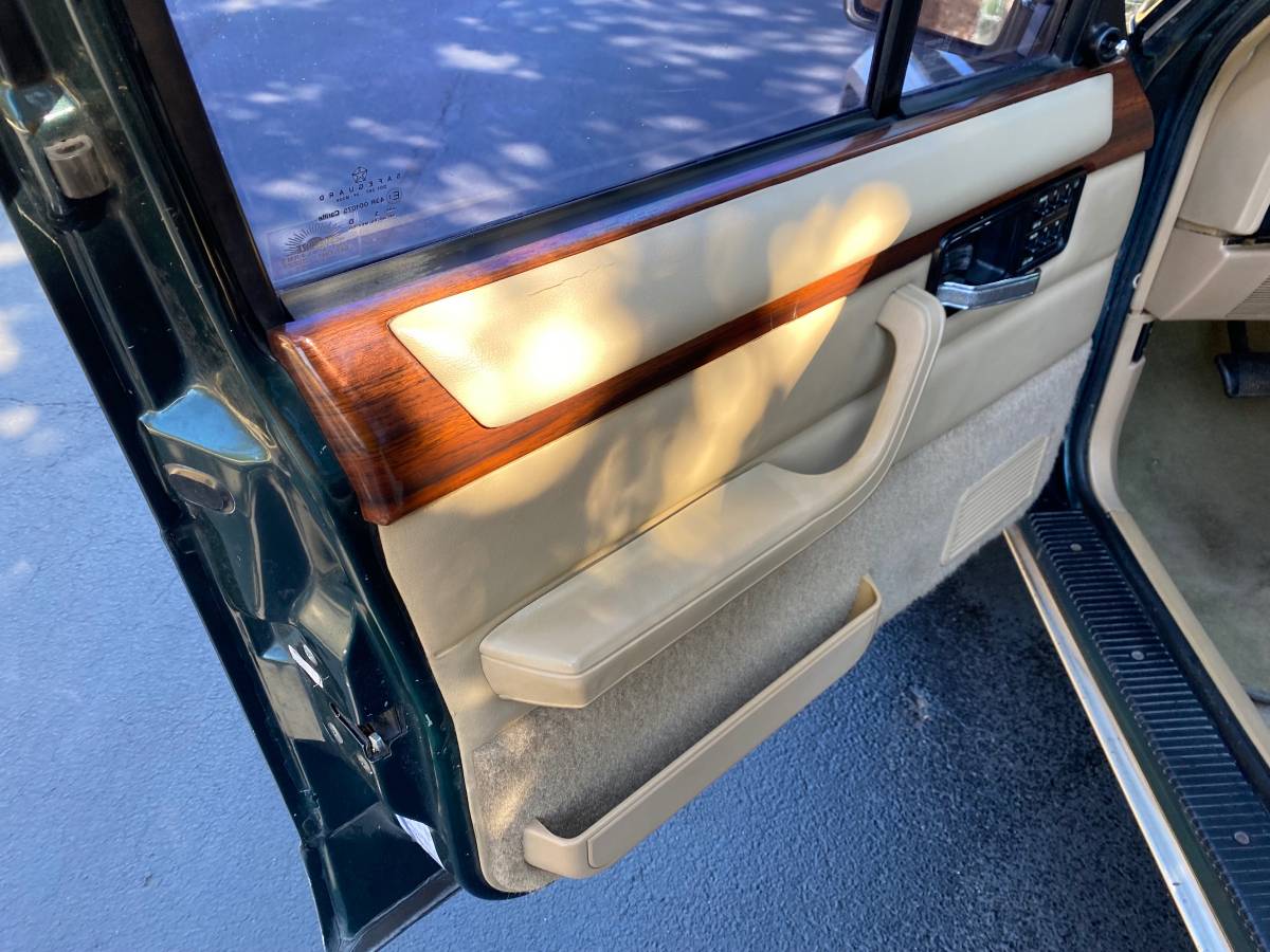 Jeep-cherokee-country-4x4-xj-1993-green-5