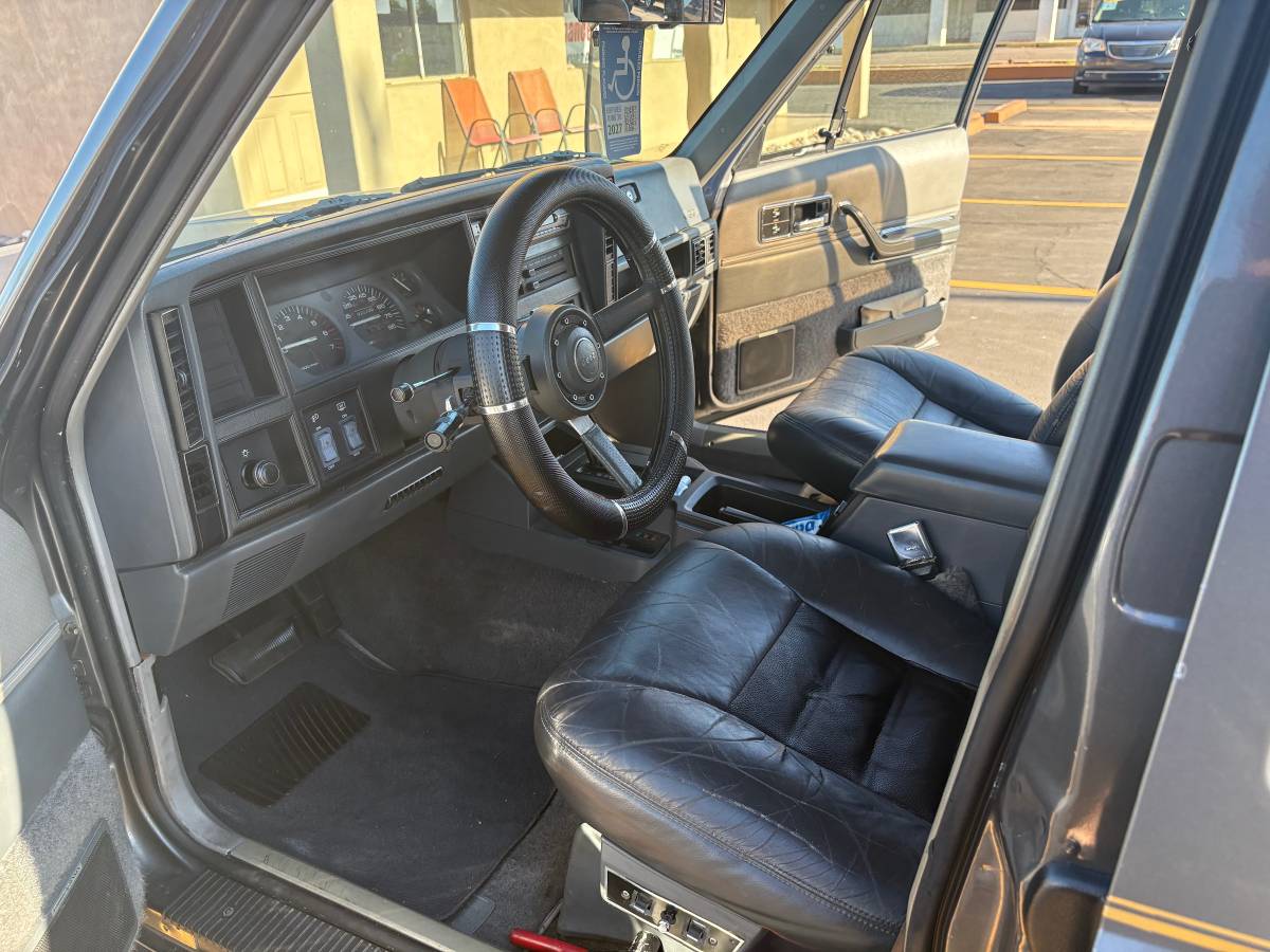 Jeep-cherokee-limited-1989-green-7